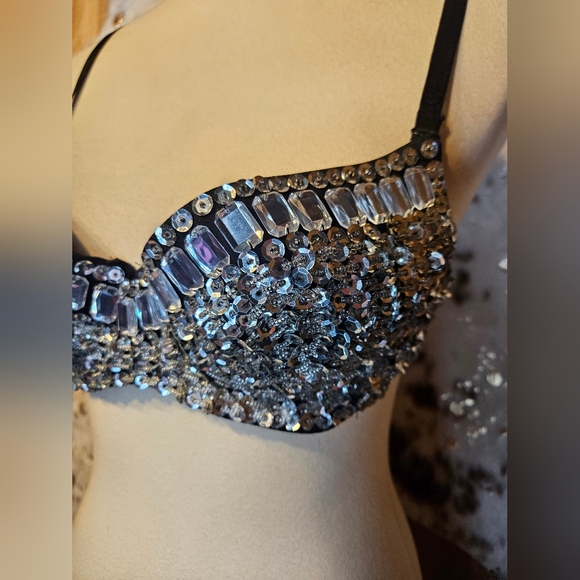 Body Central Black Sequin Bra - Picture 3 of 7